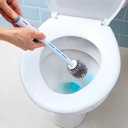 Perie de toaletă cu funcție de pulverizare