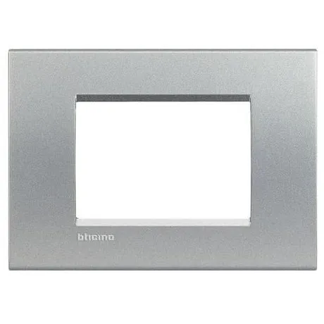 Rama ornament 3 module Living Light Bticino LNA4803TE, argintiu