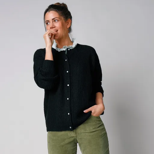 Cardigan cu nasturi din perle