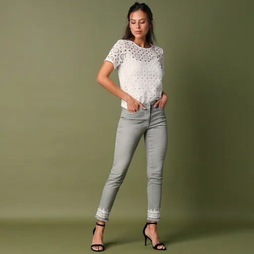 Blugi 7/8 cu broderie