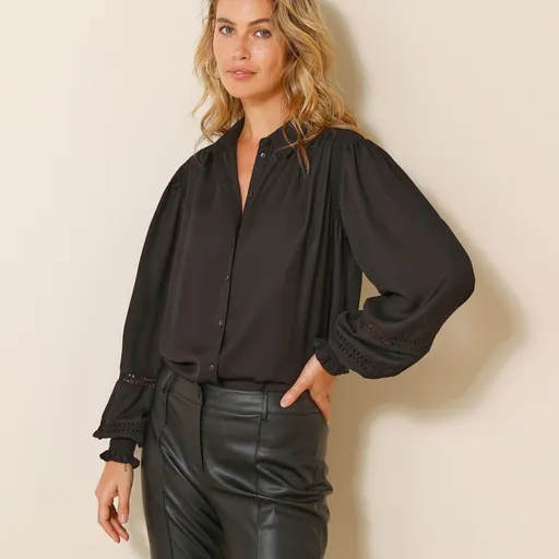 Cămașă stretch de culoare solidă cu macrameu