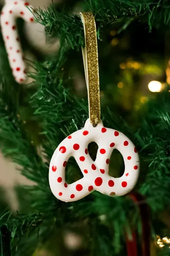 Ornament de brad de Crăciun, BSY512, 8x7.5 cm, Ceramica, Alb/Rosu