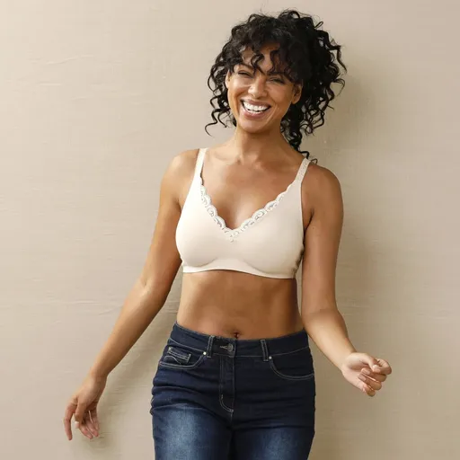 Sutien Amourette Triumph® cu efect de micșorare, fără armătură