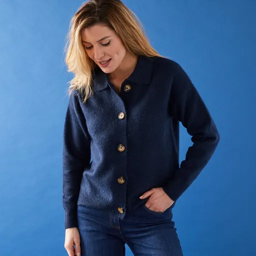 Pulover cu guler înalt, confecționat din poliester reciclat