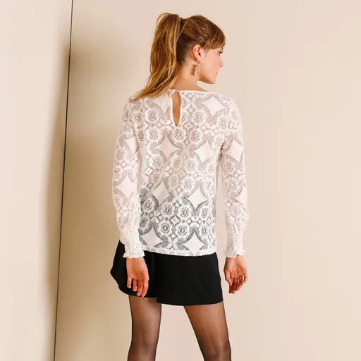 Bluză din dantelă cu mâneci lungi