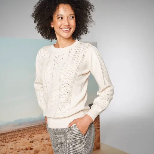 Pulover cu model ajurat, moale la atingere