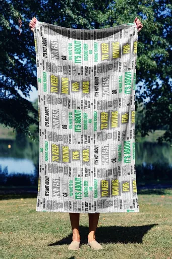 Prosop de plaja, L'essentiel Maison, Keep Moving Faster 90, 90x150 cm, Multicolor