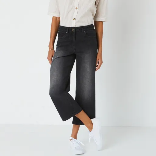 Blugi cu croială largă pentru silueta mică