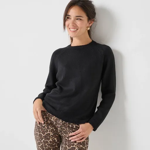 Pulover cu guler rotund, moale la atingere