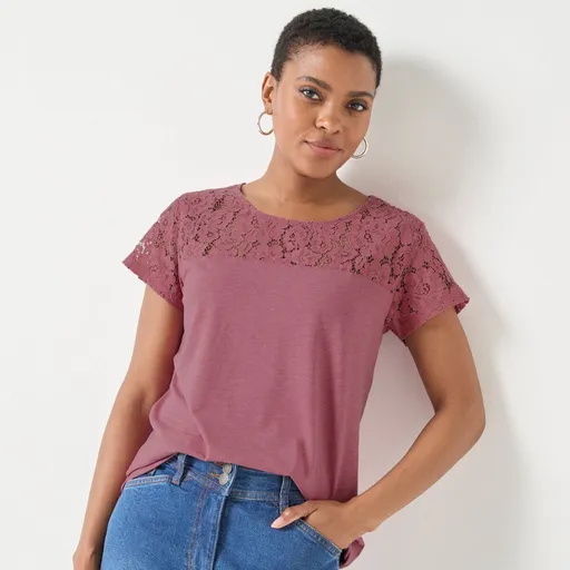 Tricou cu mânecă scurtă din dantelă