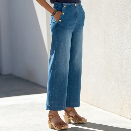 Blugi cu talie înaltă și fund clopot cu nasturi decorativi