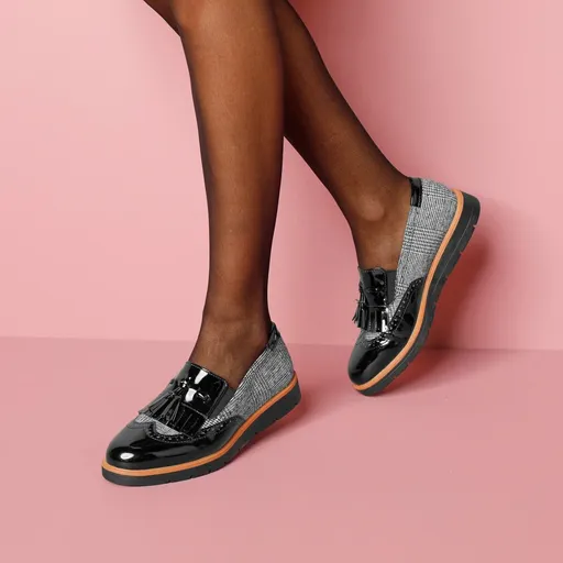 Papuci de casă cu ciucuri și franjuri, pe talpă wedge