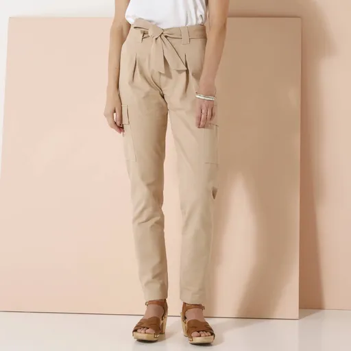 Pantaloni cargo cu talie înaltă și buzunare