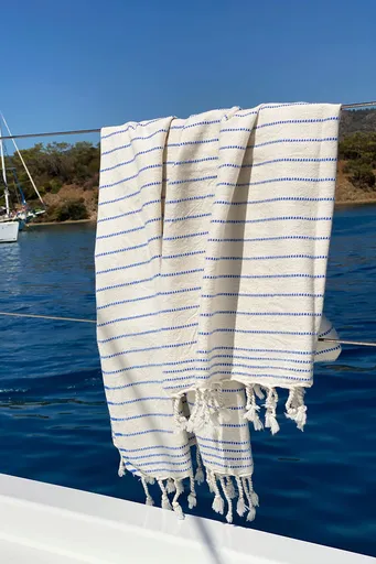 Prosop de plaja, L'essentiel Maison, Capri, Albastru / Crem