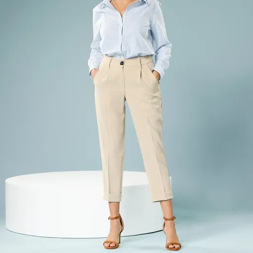 Pantaloni strâmți 7/8, pentru siluetă mică