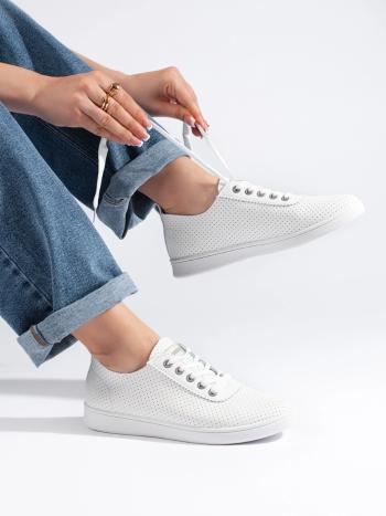 Frumoși adidași albi cu toc pentru femei