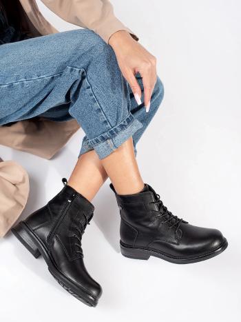 Botine negre unice pentru femei pe un toc lat