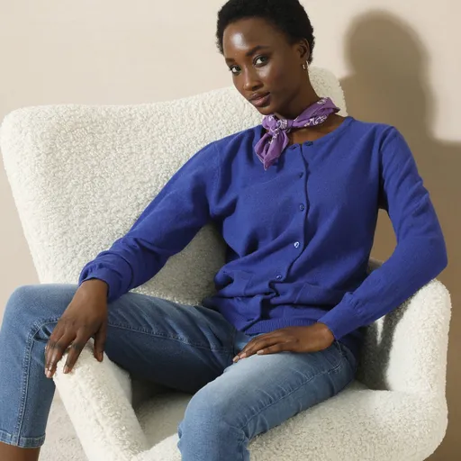 Pulover cu guler rotund din lână de miel