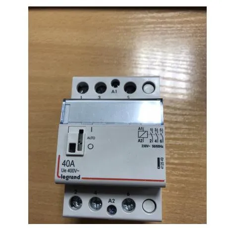 Contactor pe sina DIN CT 230V 3NO 40A cu maneta 412549