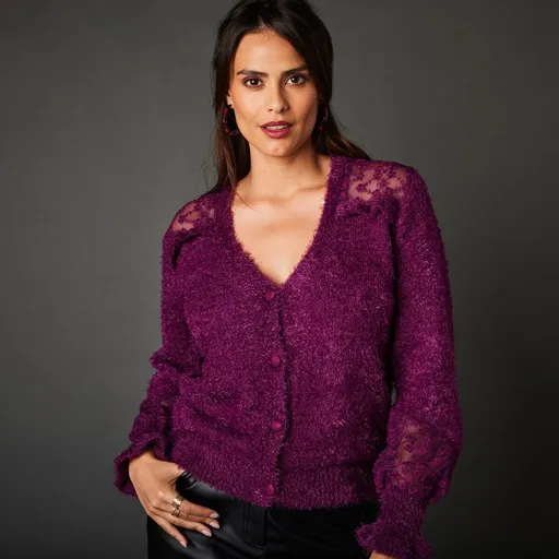 Pulover brodat din tul și tricotat cu blană