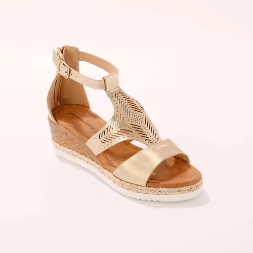 Sandale cu pană perforată