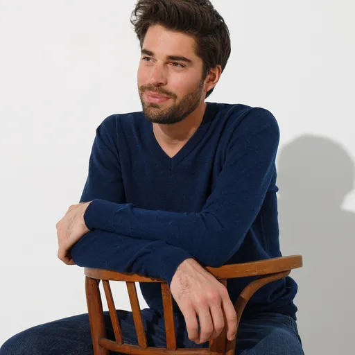 Pulover cu decolteu în V, 80% lână, 20% poliamidă