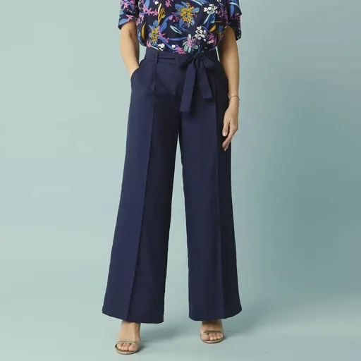 Pantaloni largi cu talie elastică și curea, pentru corpuri mici