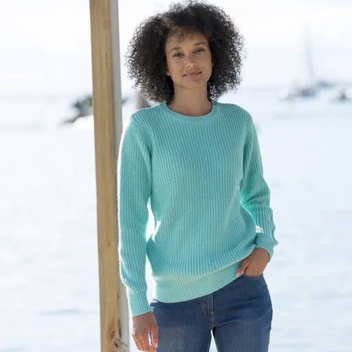 Pulover cu gât rotund și model neted