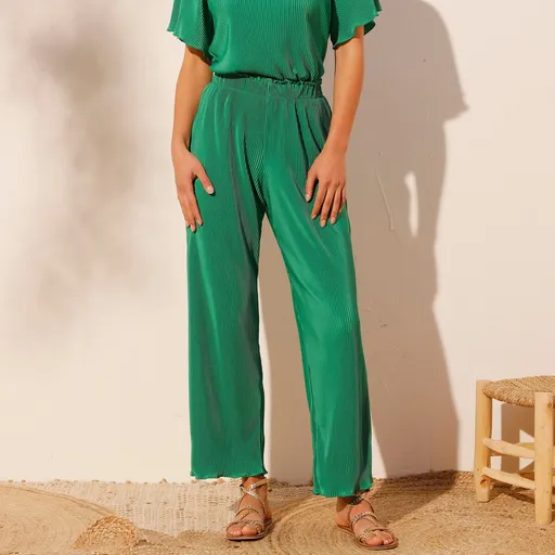 Pantaloni largi cu pliuri