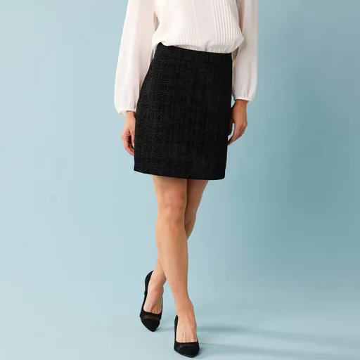 Fustă evazată din tweed, pentru o siluetă mai subțire