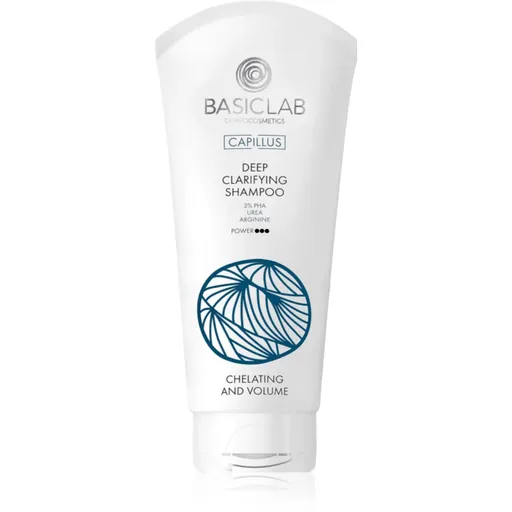 BasicLab Dermocosmetics Capillus sampon pentru curatarea profunda a scalpului seboreic 100 ml