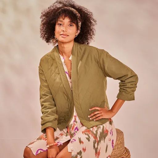 Jachetă matlasată cu guler kimono