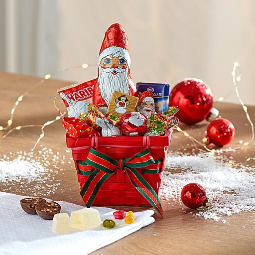 Coș de bambus festiv umplut