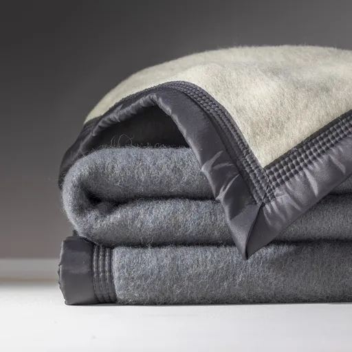 Pătură din lână bicoloră 600g/m2