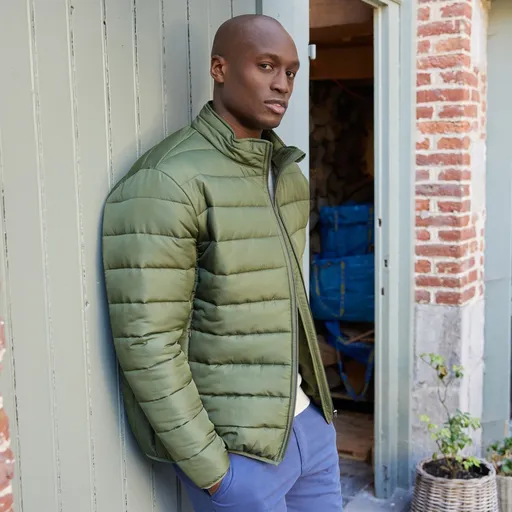 Jachetă matlasată cu mâneci lungi