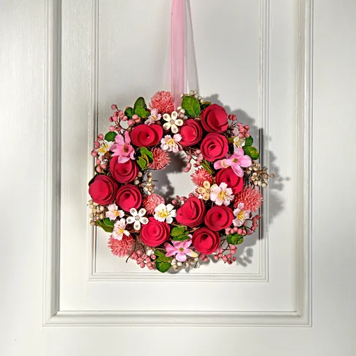 Coroniță de flori din lemn