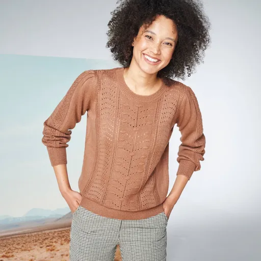 Pulover cu model ajurat, moale la atingere