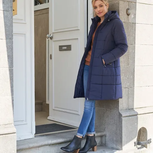 Jachetă matlasată cu curea și fermoar, lungă