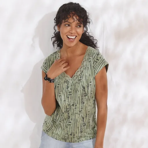 Tricou cu decolteu în V, cu ornamente și imprimeu macramé