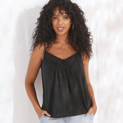 Top cu decolteu în V, cu ornamente din dantelă