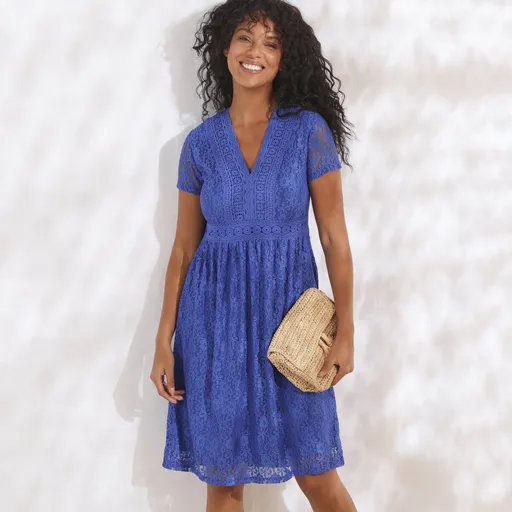 Rochie din dantelă cu macramé