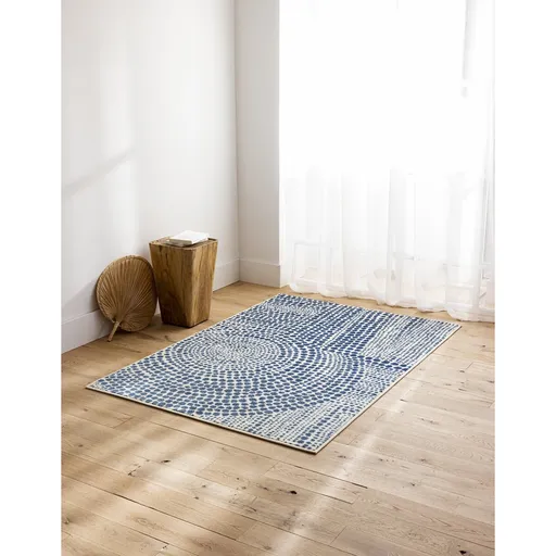 Covor cu model grafic punctat