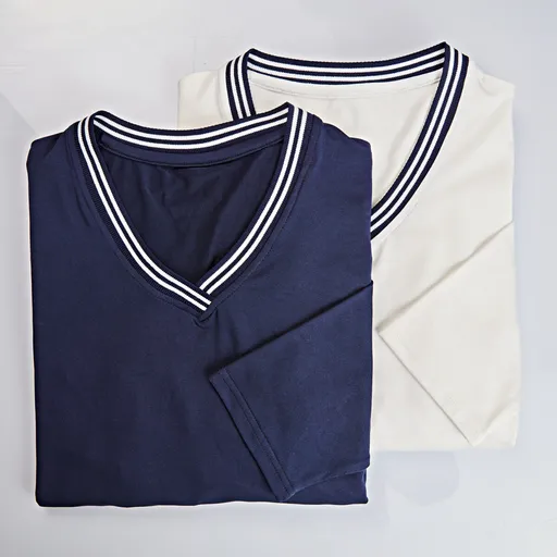 2 tricouri cu decolteu în V