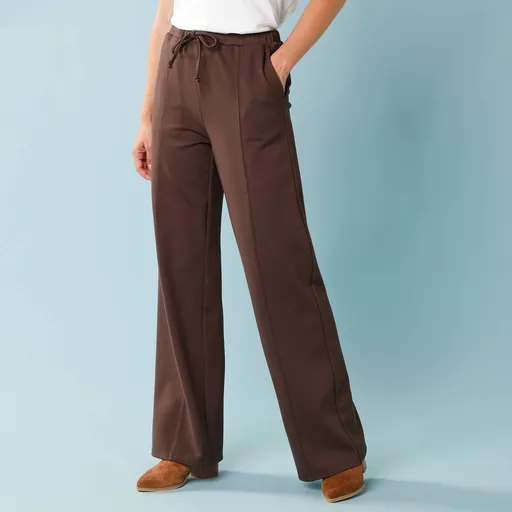 Pantaloni largi și vaporoși, pentru o siluetă minionă