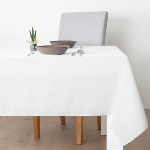 Față de masă simplă, moale la atingere