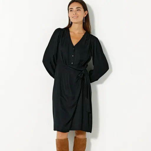 Rochie cu mâneci lungi și volănașe