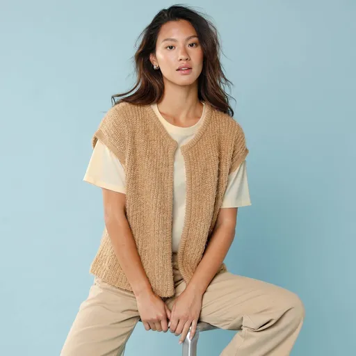 Vestă tricotată cu blană, pentru o siluetă minionă