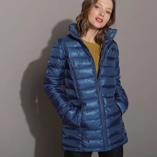 Jachetă scurtă cu efect perlat