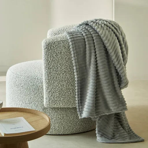 Model în carouri moi cu efect de nervuri