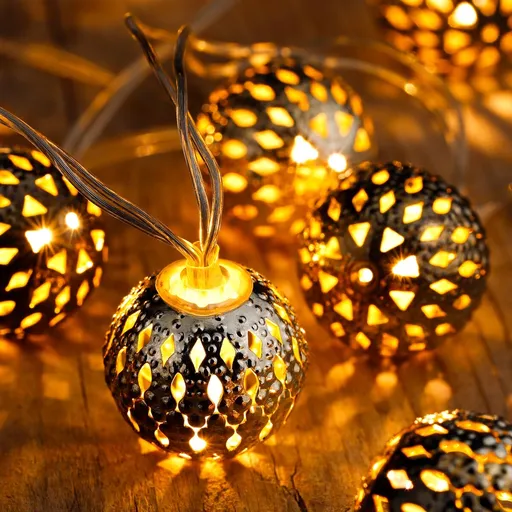 Ghirlandă solară cu sfere argintii